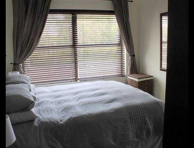 2 BEDROOM PROPERTY TO RENT IN DE VELDE